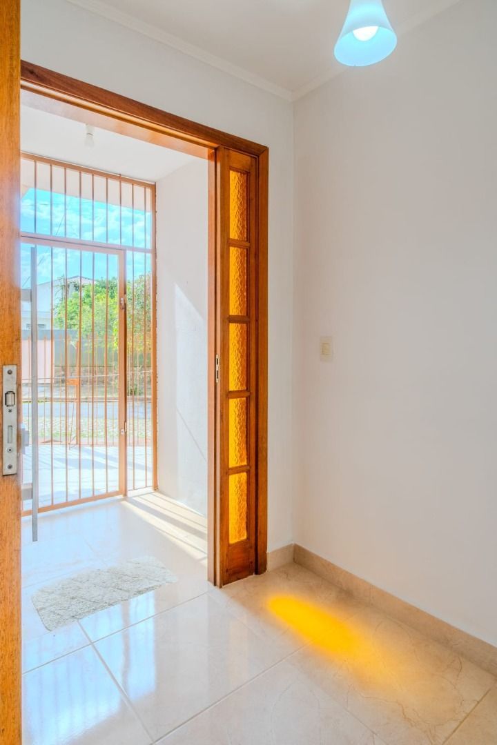 Casa, 3 quartos, 139 m² - Foto 2