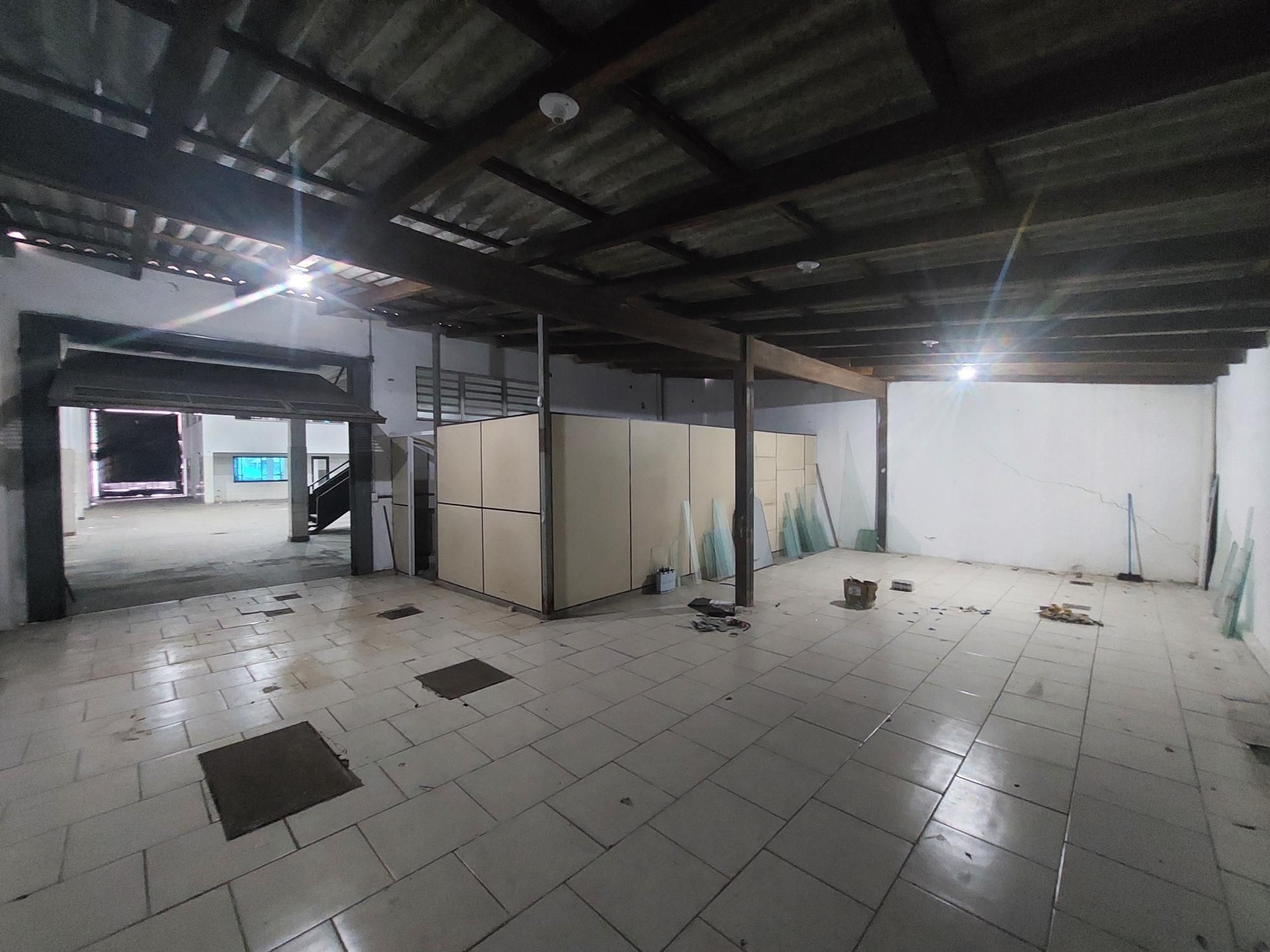 Depósito-Galpão, 742 m² - Foto 33
