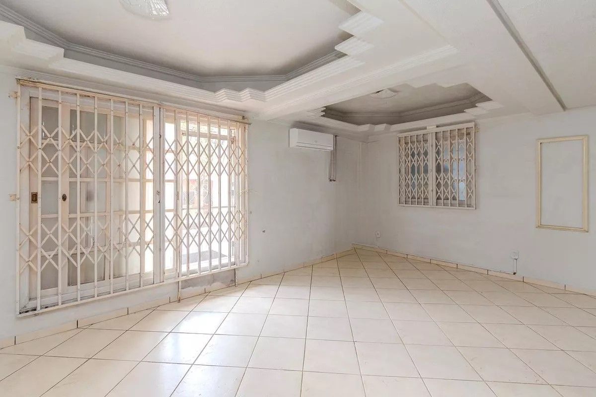 Casa, 4 quartos, 199 m² - Foto 2