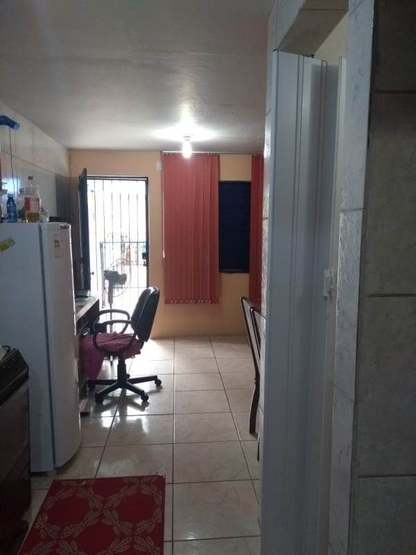 Casa à venda com 2 quartos, 70m² - Foto 3