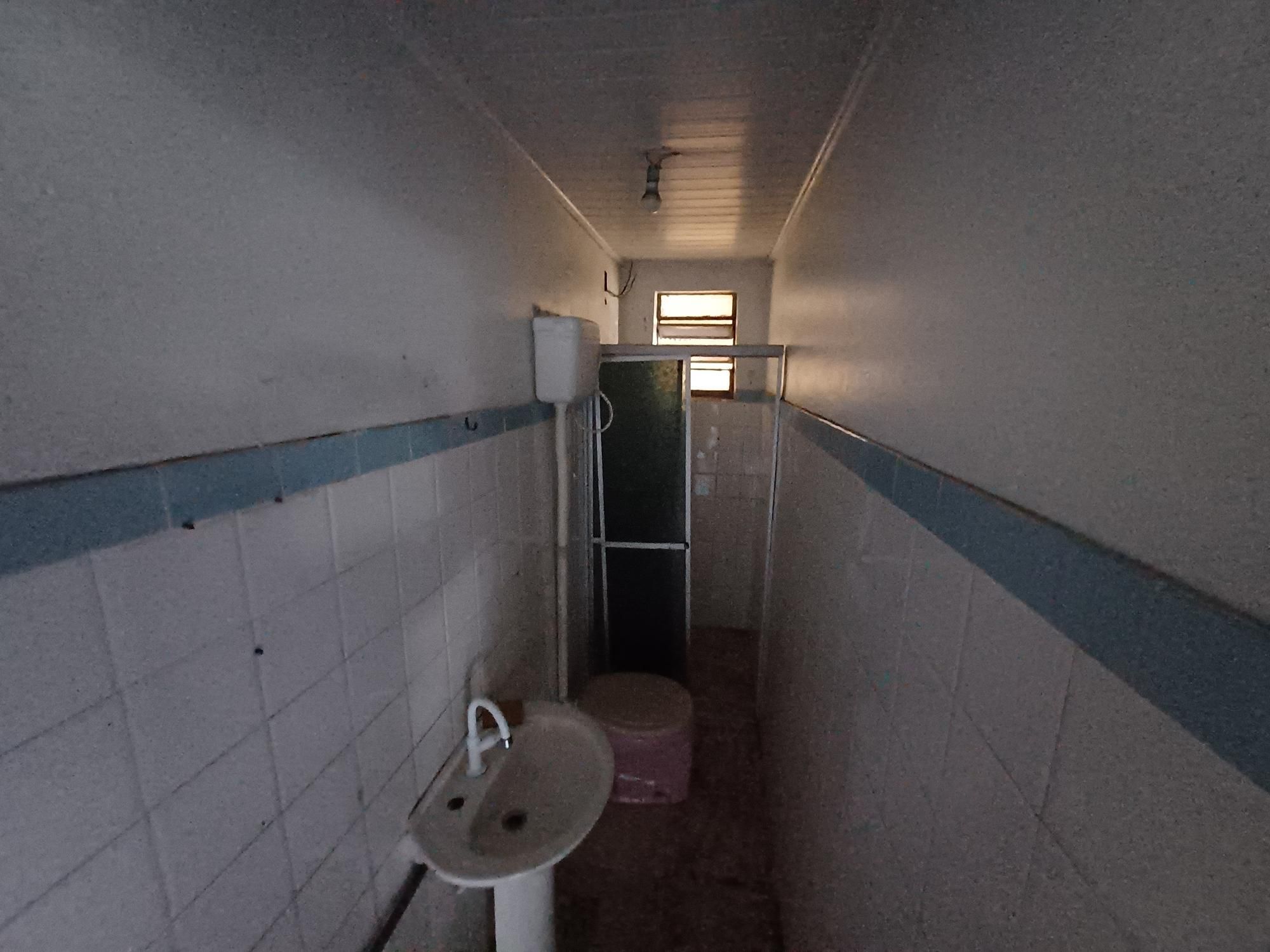 Depósito-Galpão-Armazém para alugar com 8 quartos, 435m² - Foto 9