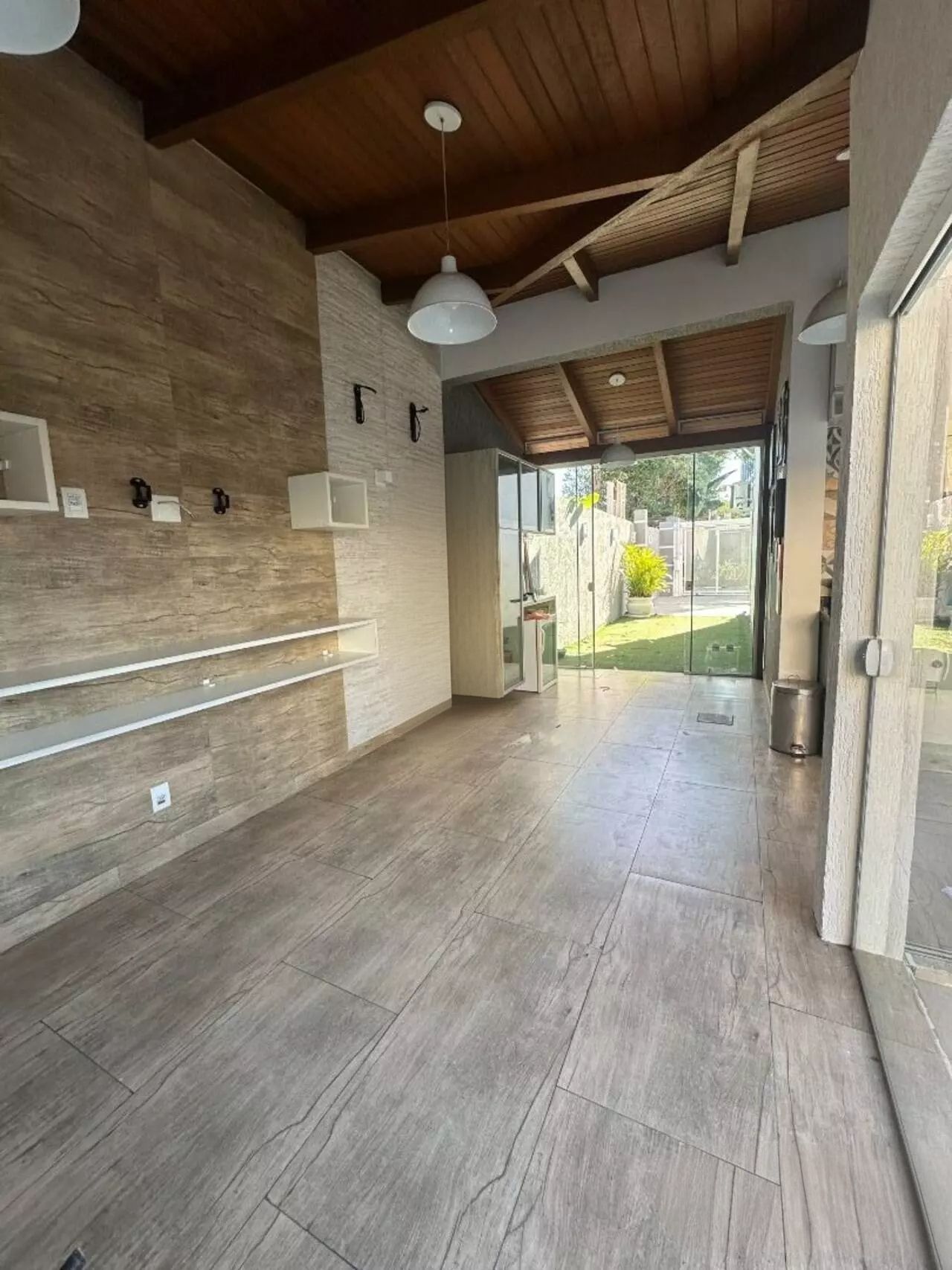 Casa para alugar com 2 quartos, 188m² - Foto 11