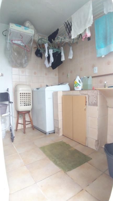 Casa à venda com 4 quartos, 300m² - Foto 21