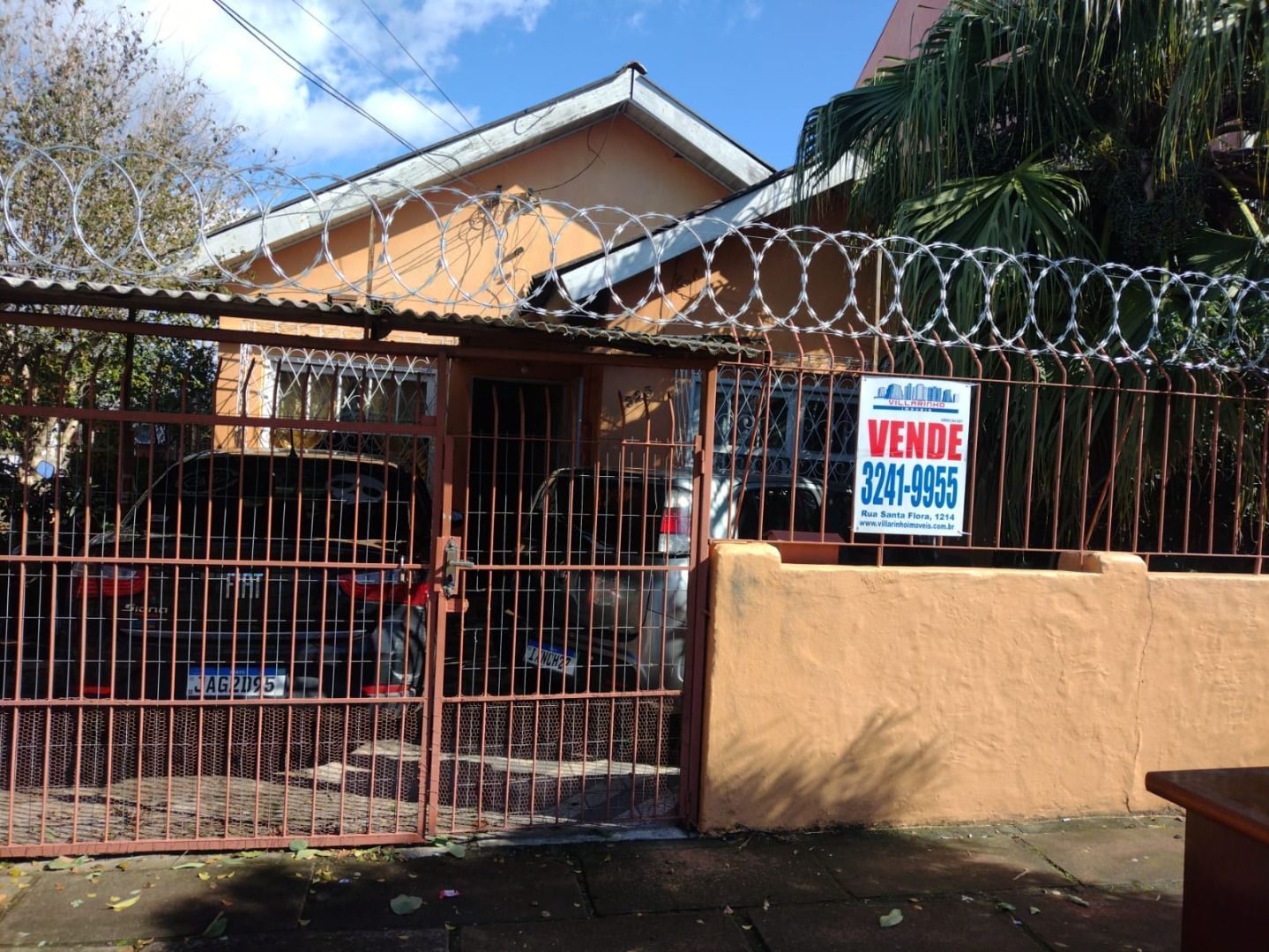 Casa à venda com 2 quartos, 150m² - Foto 1