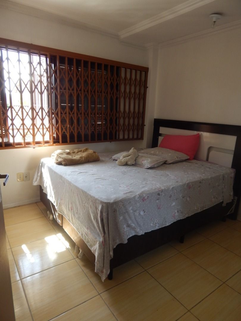 Casa à venda com 4 quartos, 215m² - Foto 13