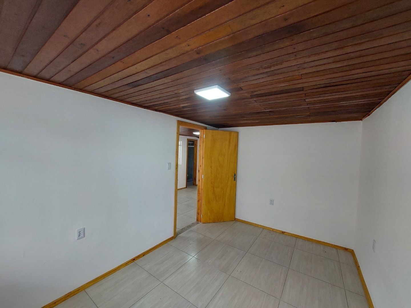 Casa à venda e aluguel com 3 quartos, 93m² - Foto 7