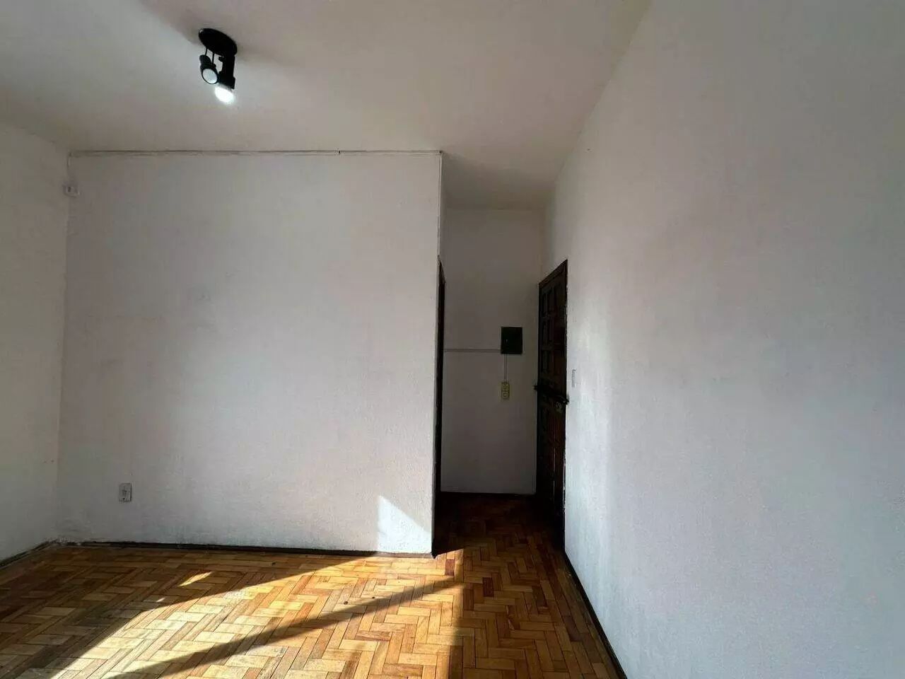 Conjunto Comercial-Sala para alugar com 1 quarto, 25m² - Foto 1