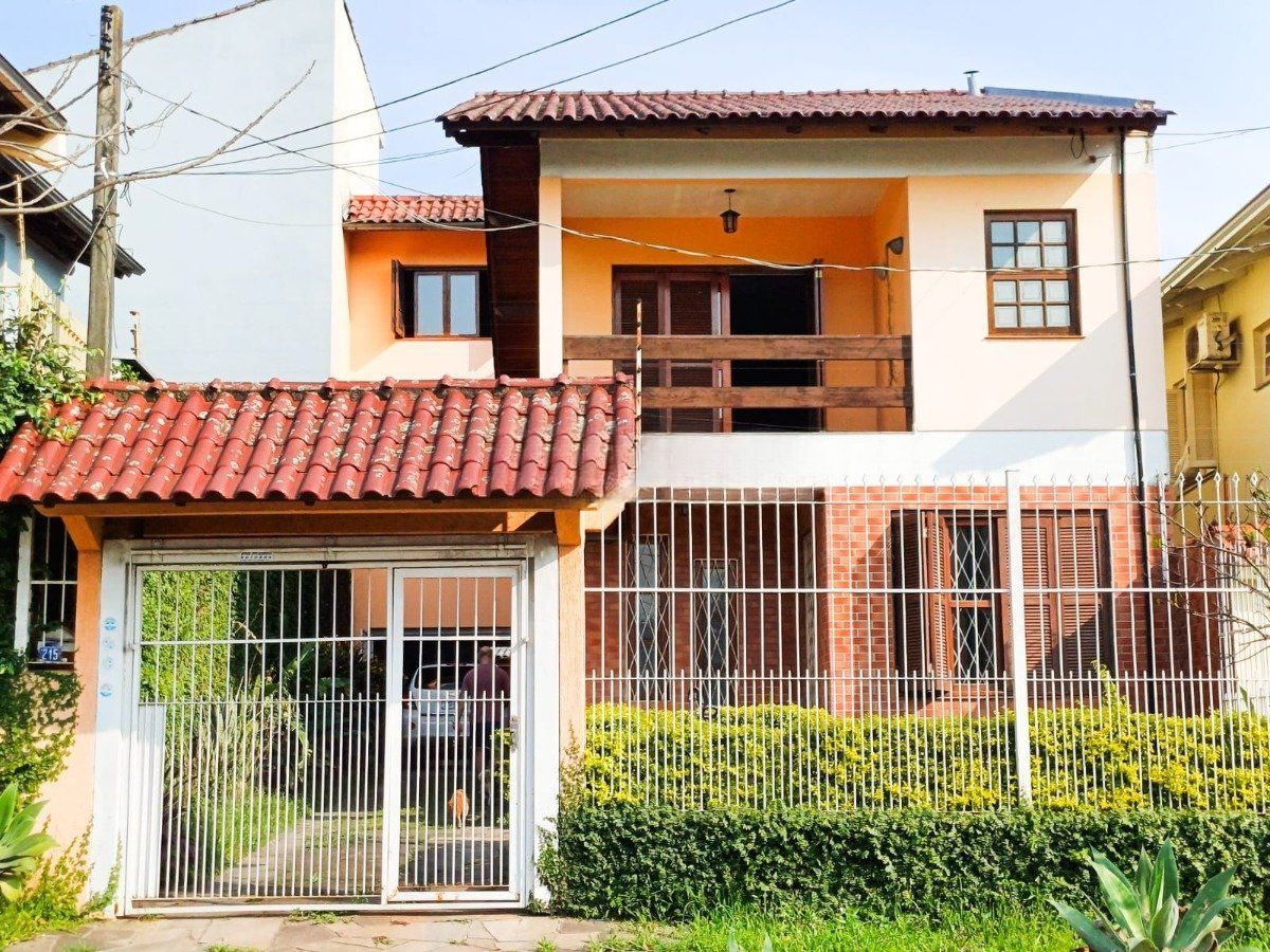 Casa, 3 quartos, 220 m² - Foto 1