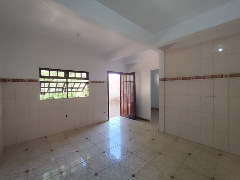 Casa para alugar com 2 quartos, 80m² - Foto 5