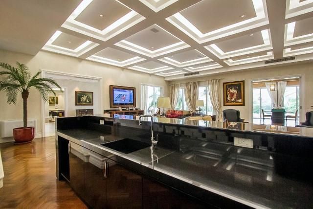 Casa à venda com 7 quartos, 1165m² - Foto 12