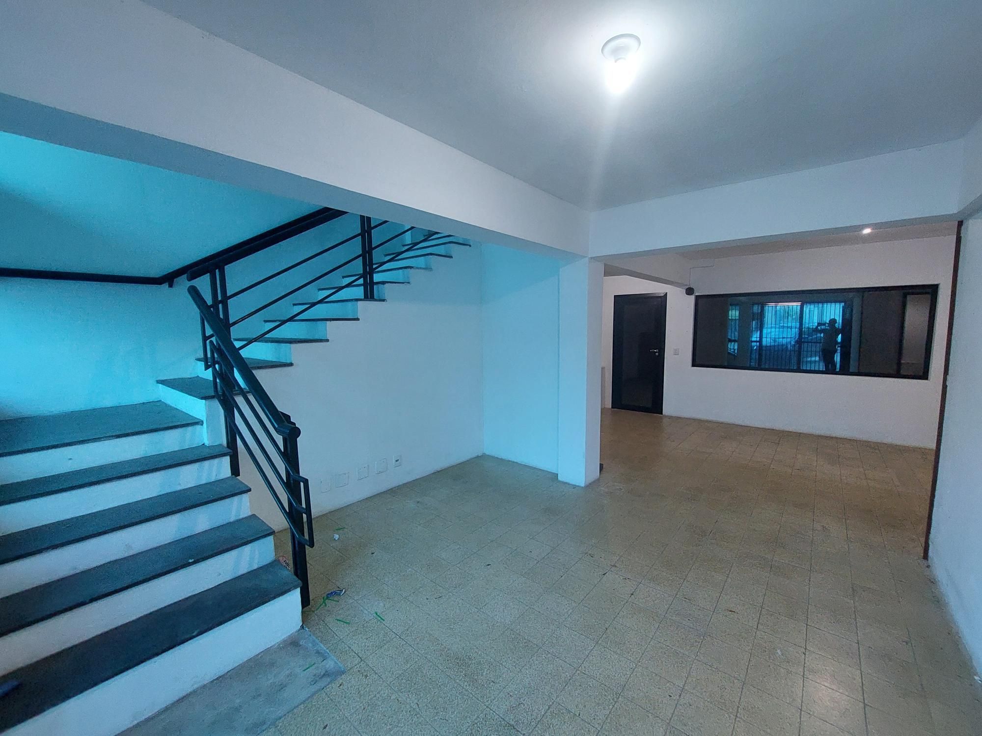 Depósito-Galpão, 742 m² - Foto 2