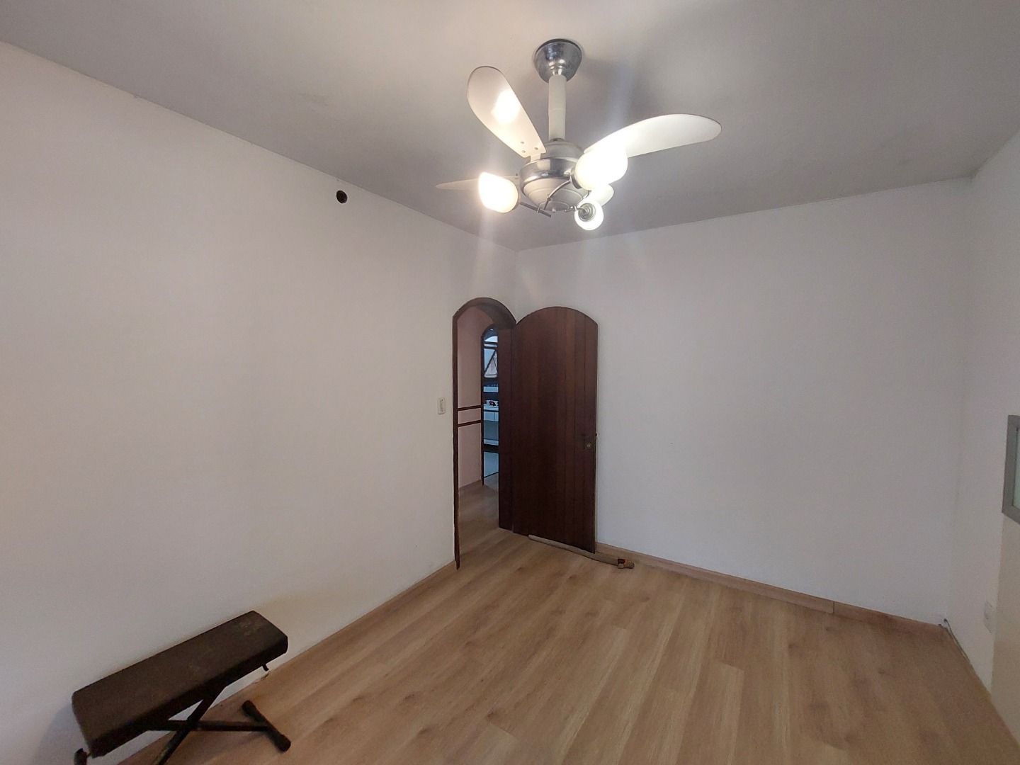 Casa para alugar com 5 quartos, 382m² - Foto 23