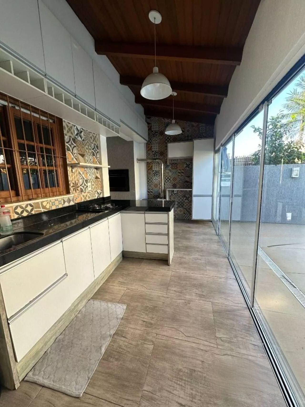 Casa para alugar com 2 quartos, 188m² - Foto 12