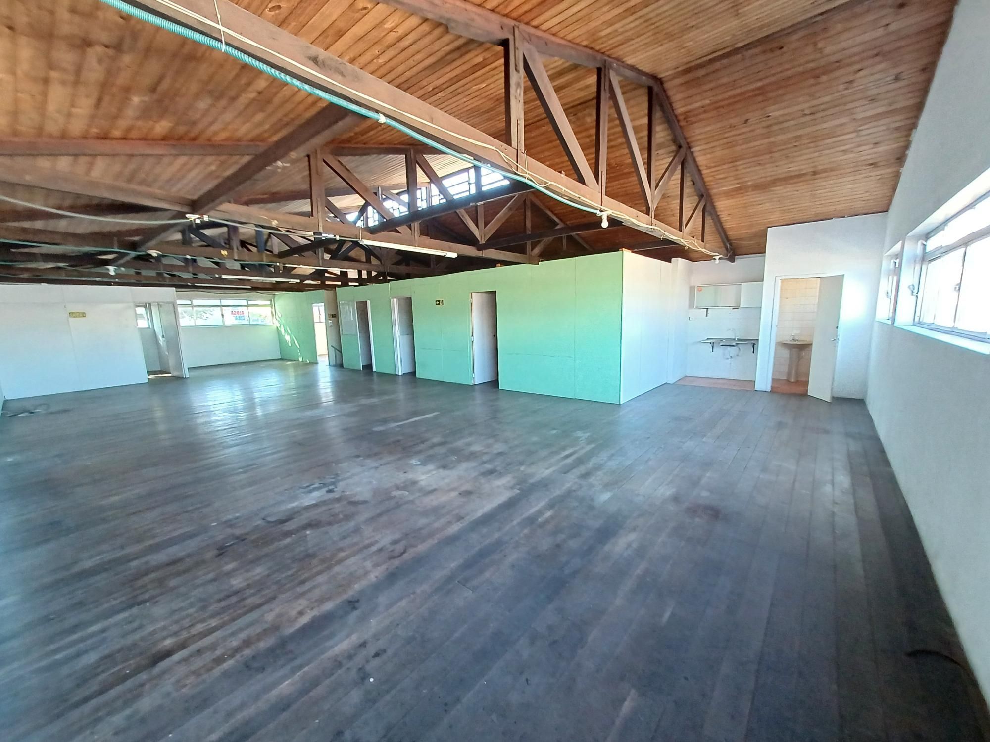 Depósito-Galpão-Armazém para alugar com 8 quartos, 435m² - Foto 27