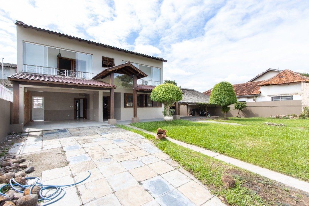 Casa, 4 quartos, 257 m² - Foto 1