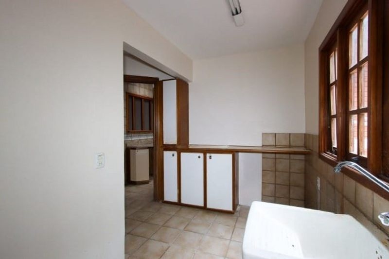 Casa para alugar com 3 quartos, 495m² - Foto 15