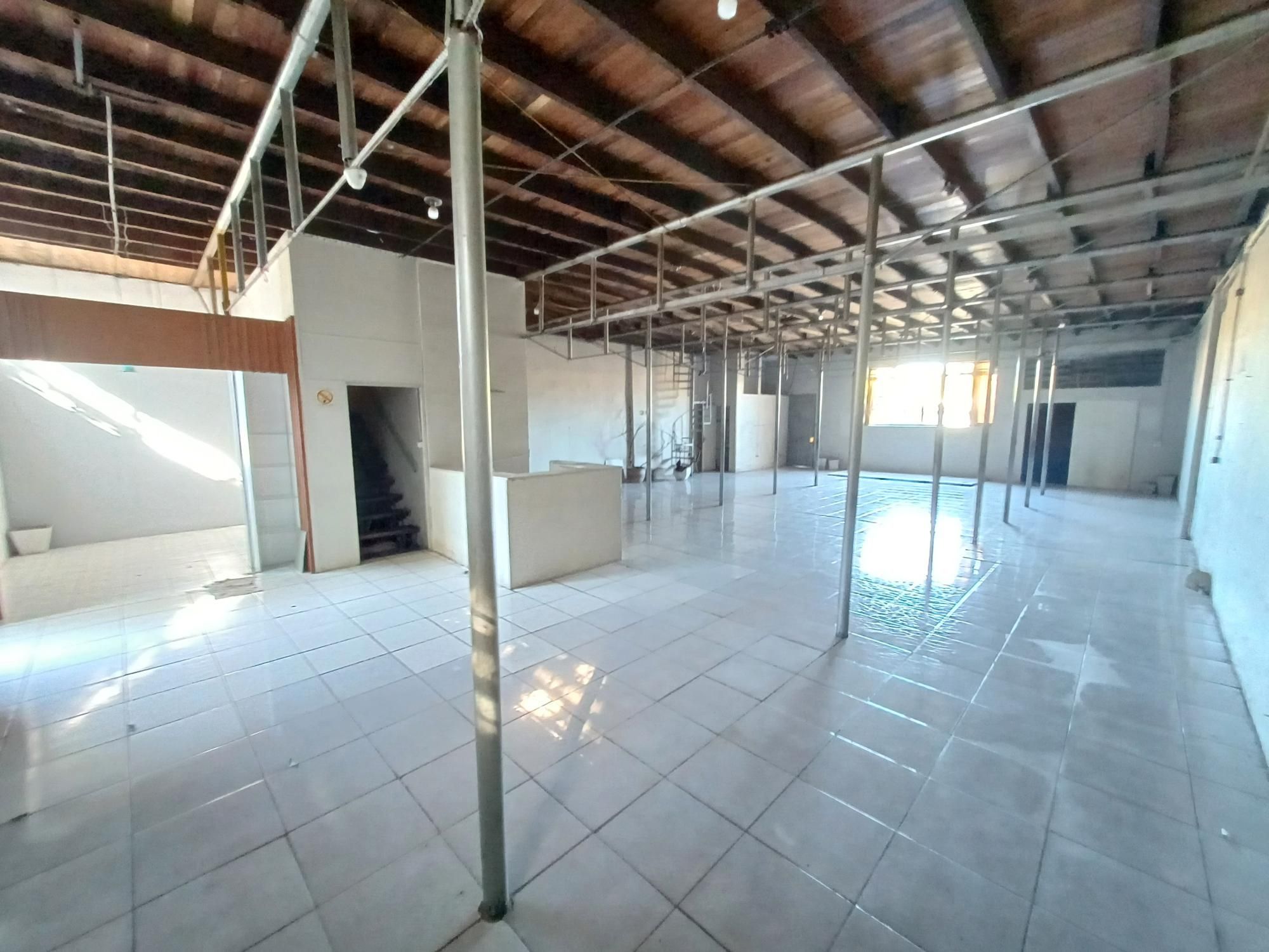 Depósito-Galpão-Armazém para alugar com 8 quartos, 435m² - Foto 4