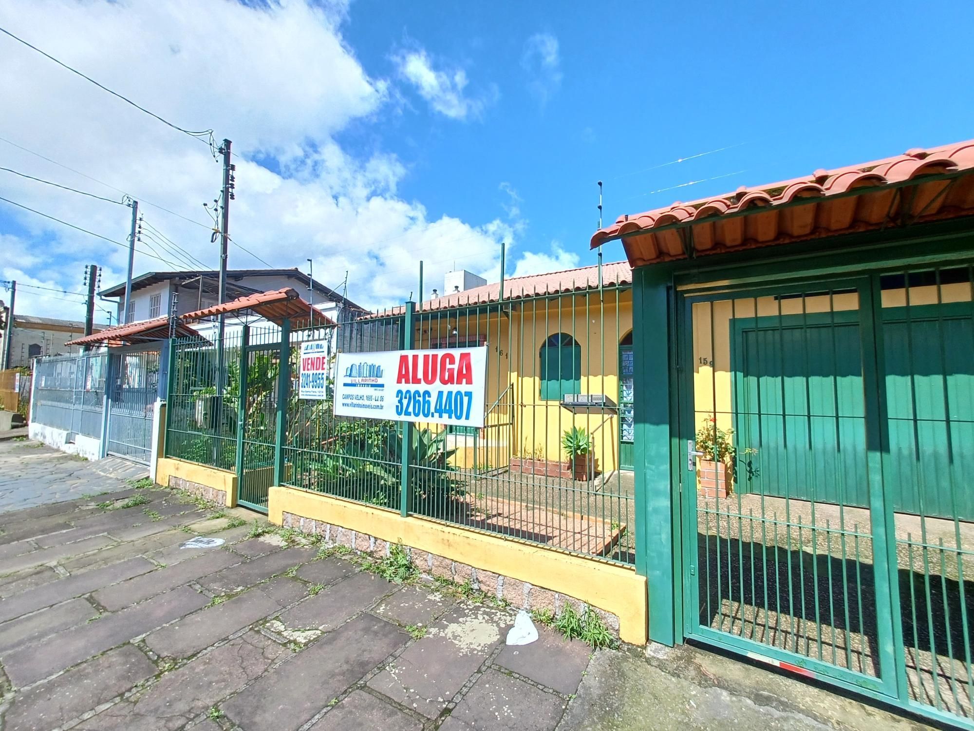 Casa à venda com 3 quartos, 127m² - Foto 1