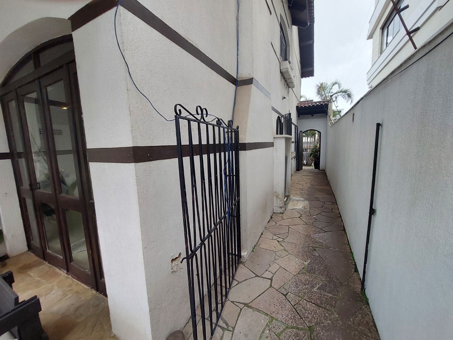 Casa para alugar com 5 quartos, 382m² - Foto 45