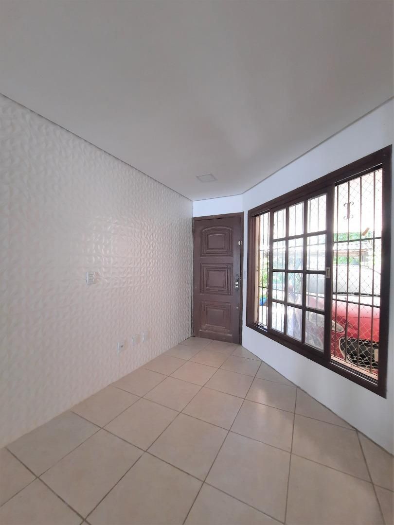 Casa à venda com 3 quartos, 214m² - Foto 2