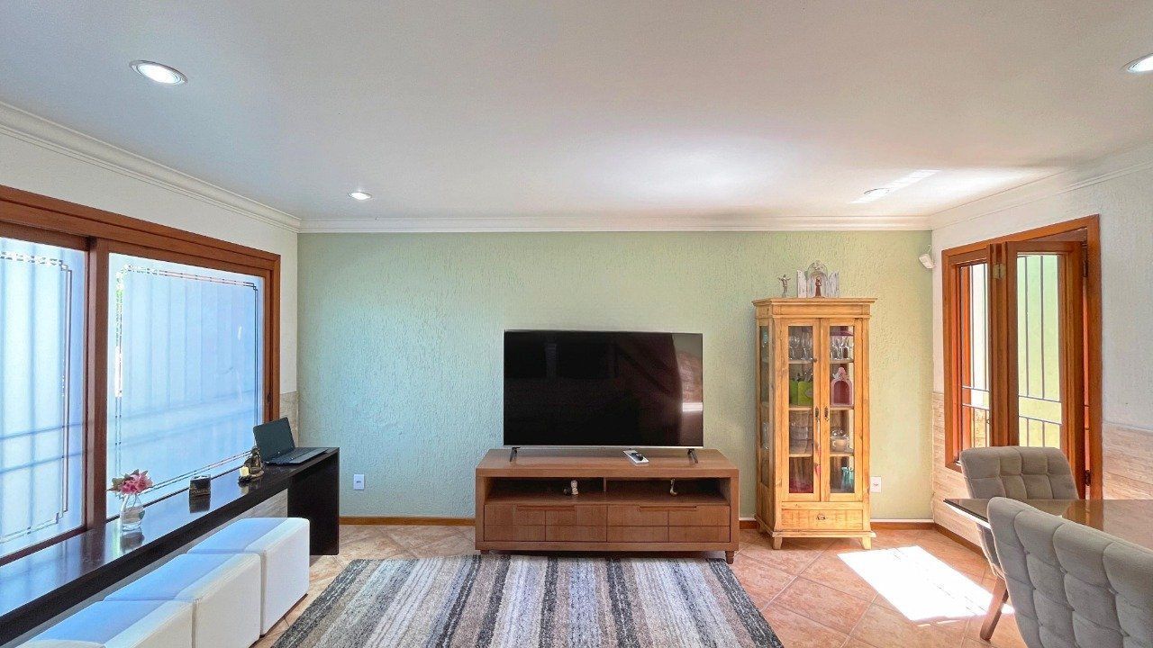 Casa à venda com 6 quartos, 344m² - Foto 6