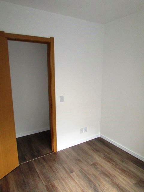 Apartamento à venda com 2 quartos, 62m² - Foto 6