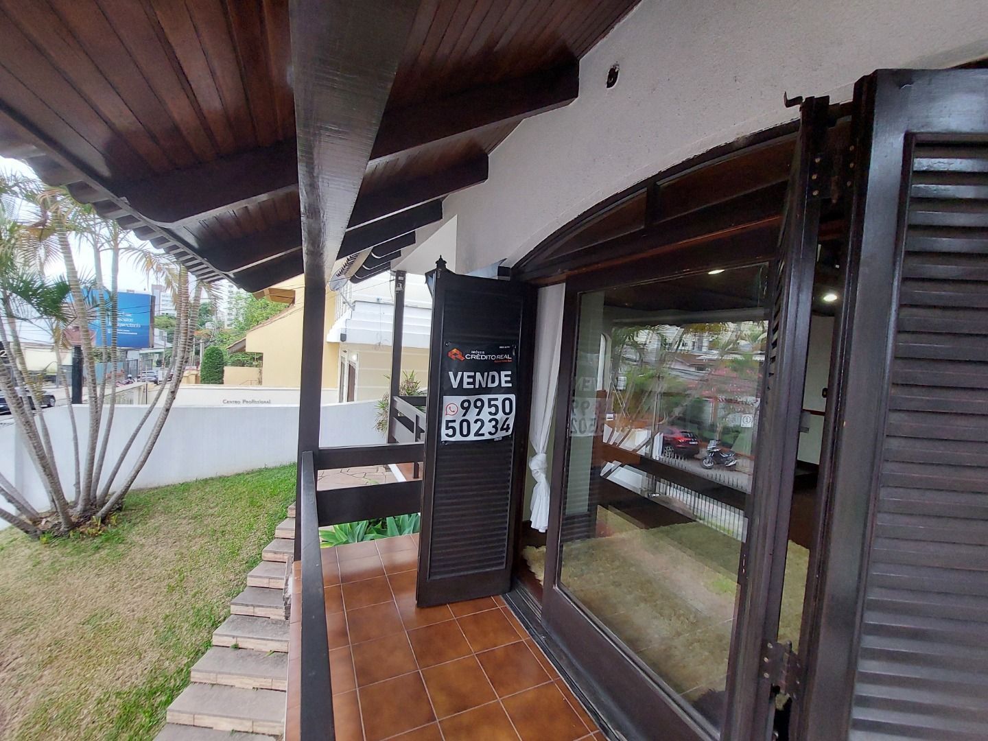 Casa para alugar com 5 quartos, 382m² - Foto 7