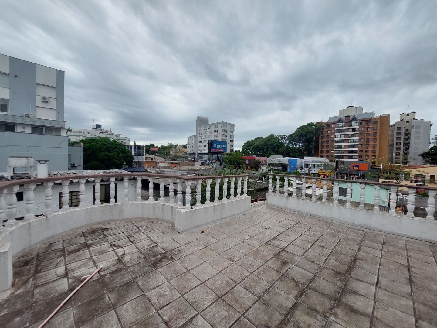 Casa para alugar com 5 quartos, 382m² - Foto 43