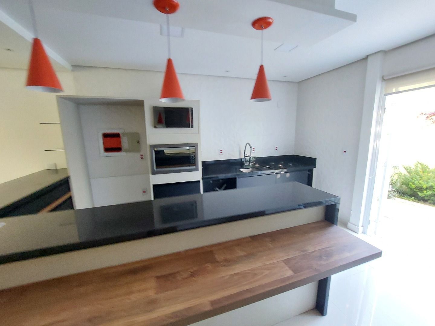 Casa para alugar com 3 quartos, 210m² - Foto 9