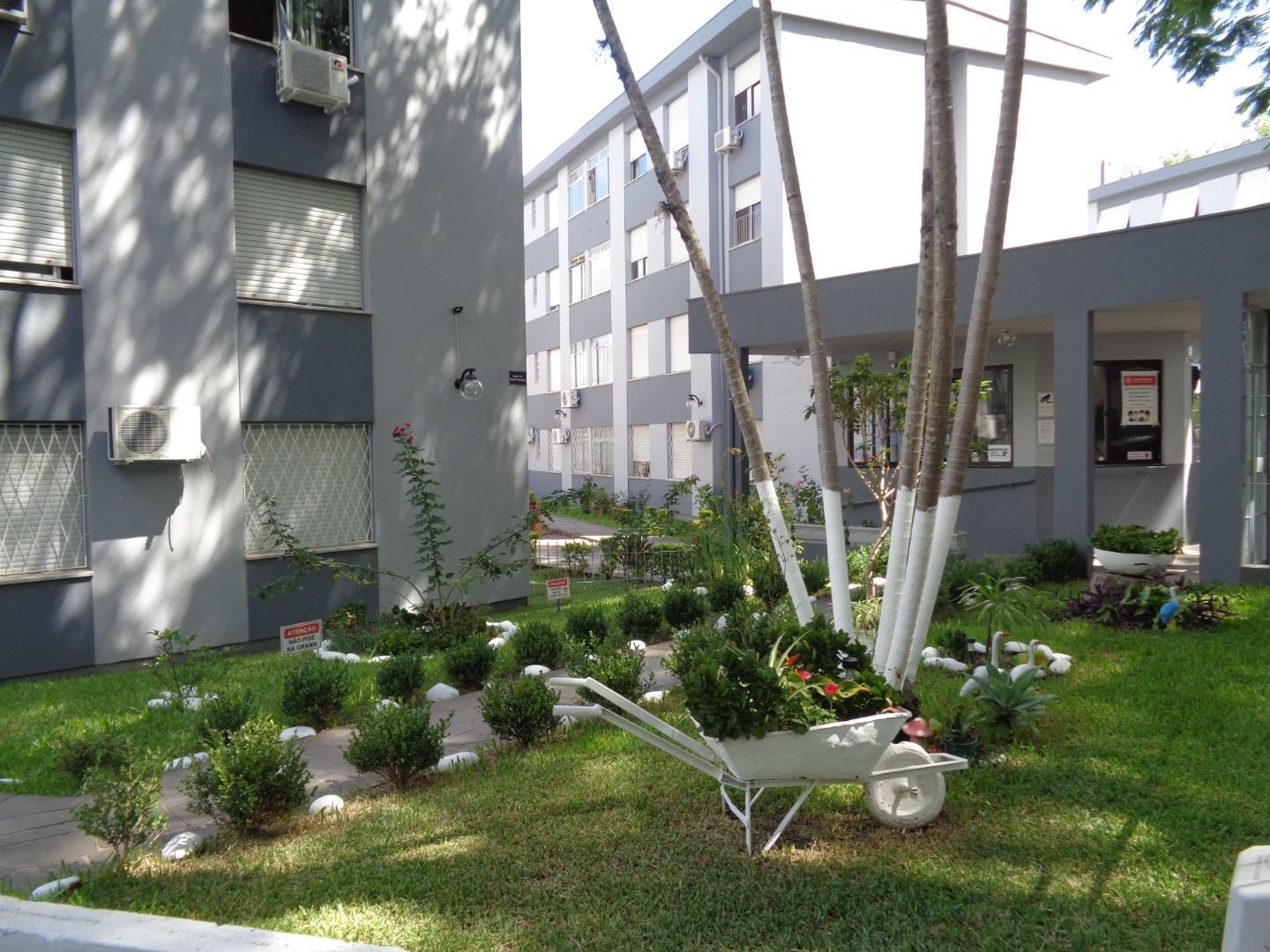 Apartamento para alugar com 1 quarto, 38m² - Foto 12