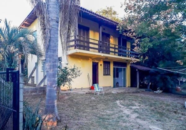 Casa à venda com 3 quartos, 135m² - Foto 1