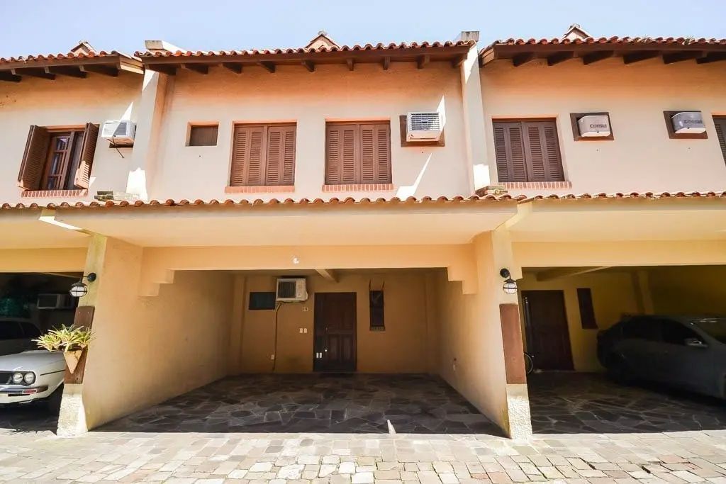 Casa, 3 quartos, 205 m² - Foto 1