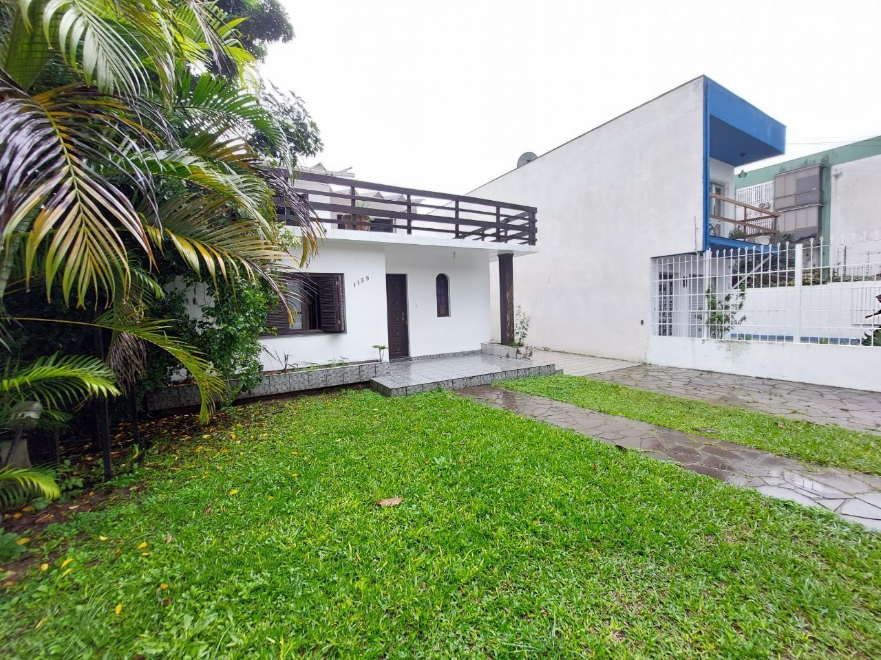 Casa, 5 quartos, 240 m² - Foto 1