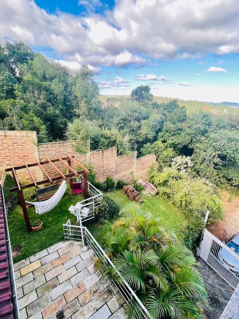 Casa à venda com 3 quartos, 226m² - Foto 9