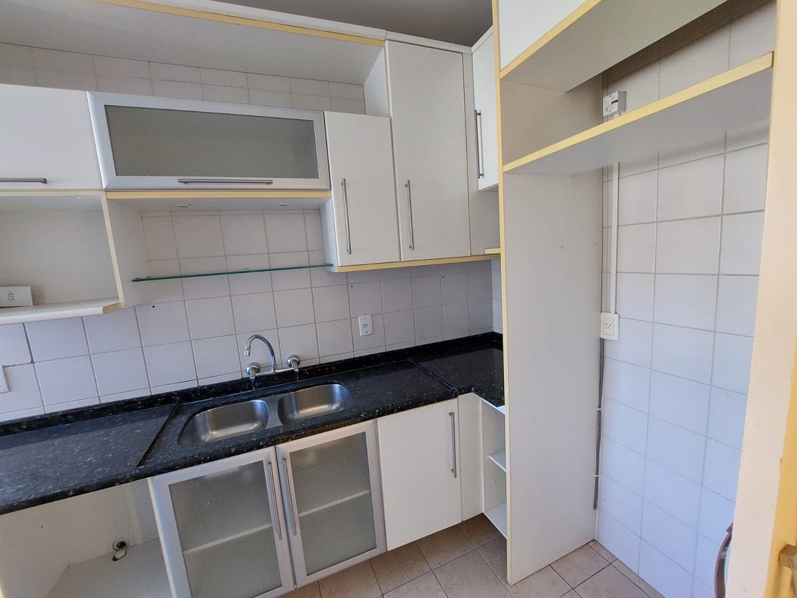 Apartamento à venda com 2 quartos, 70m² - Foto 12