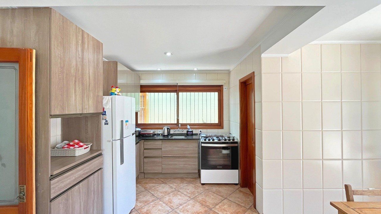 Casa à venda com 6 quartos, 344m² - Foto 11