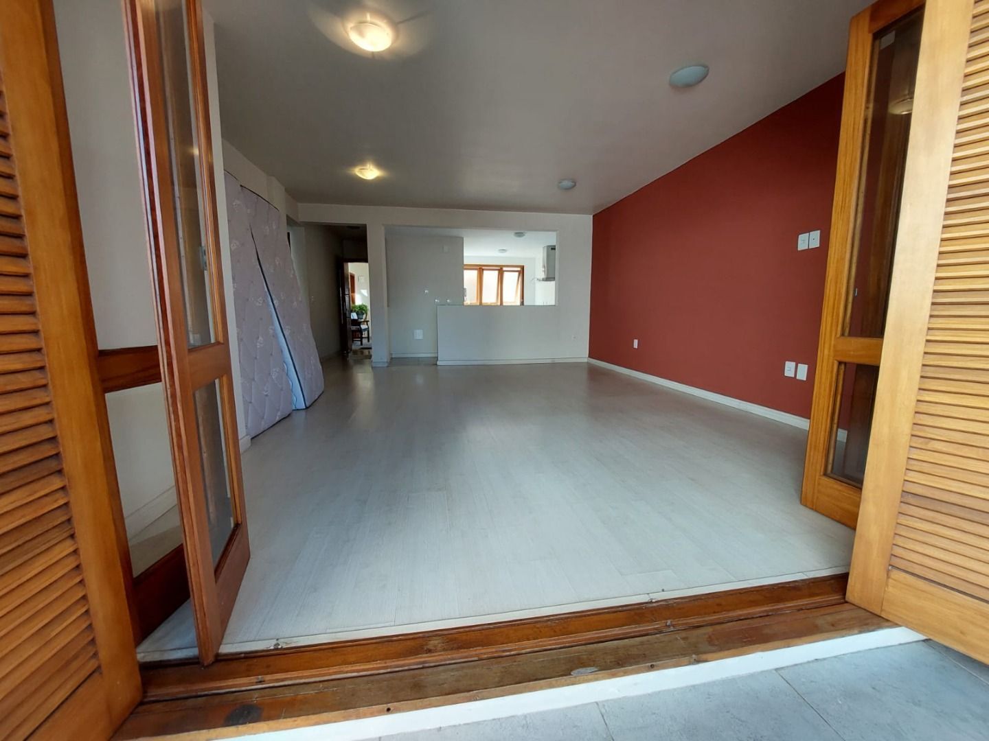 Apartamento à venda com 3 quartos, 122m² - Foto 10