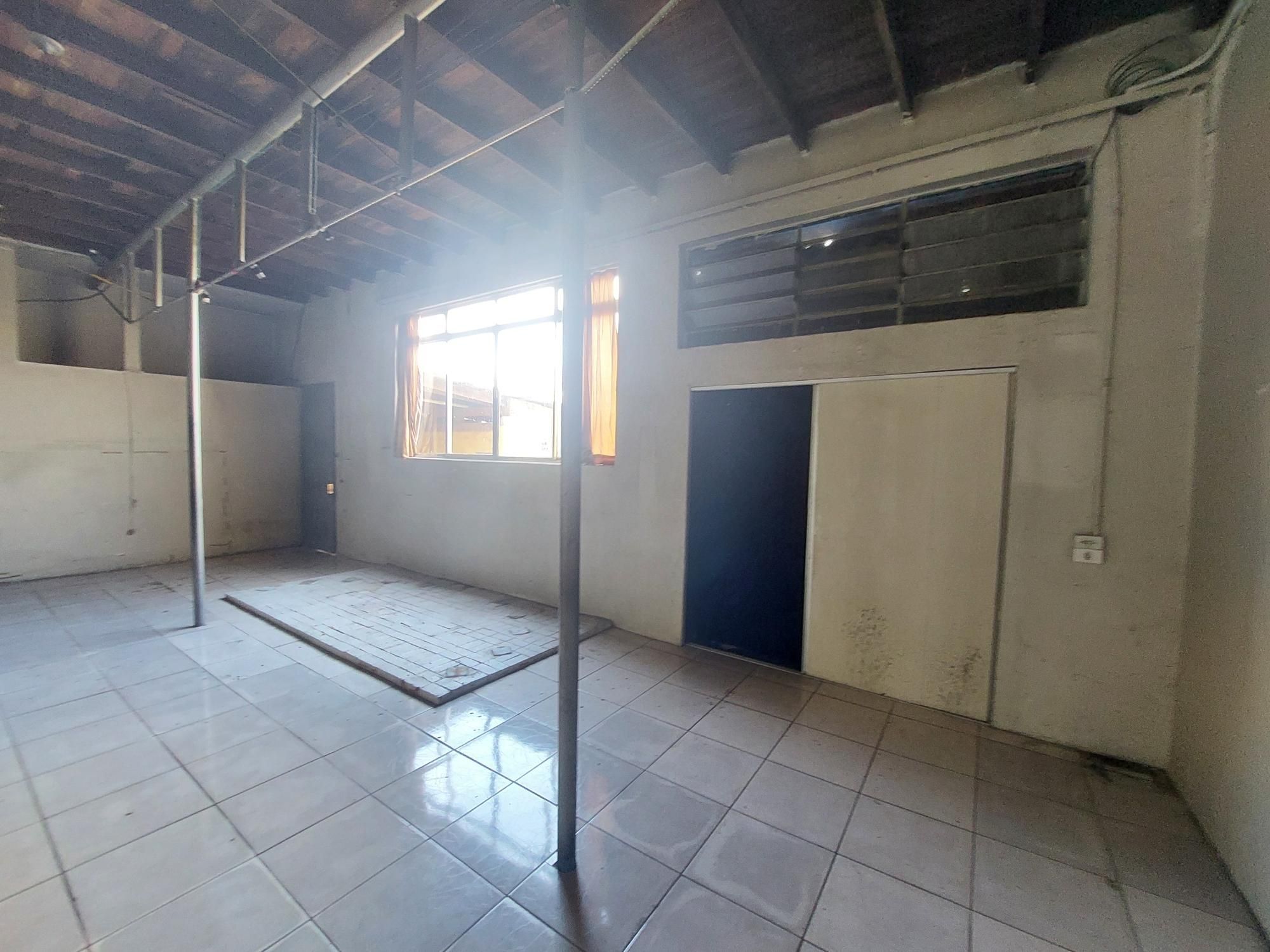 Depósito-Galpão-Armazém para alugar com 8 quartos, 435m² - Foto 14