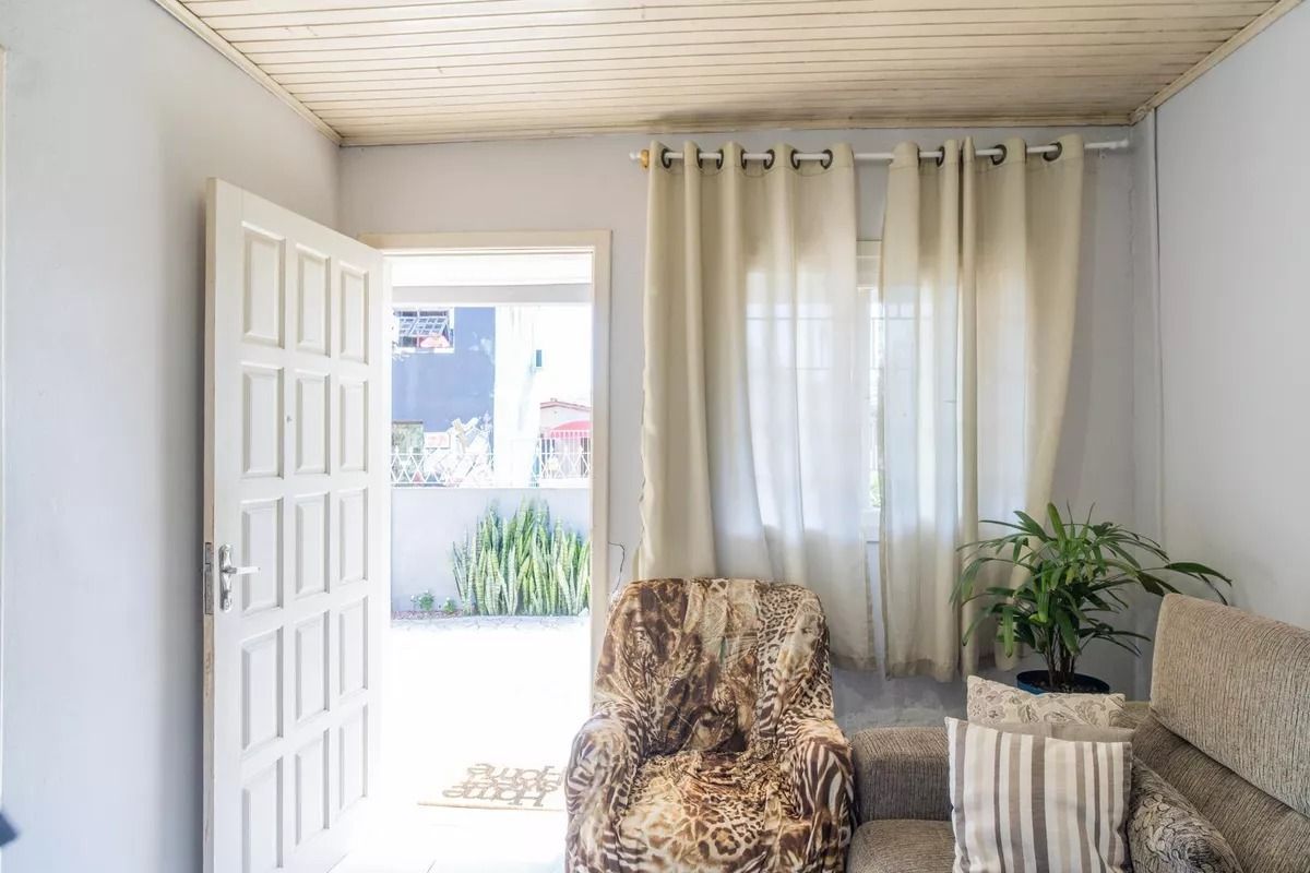 Casa, 6 quartos, 200 m² - Foto 3