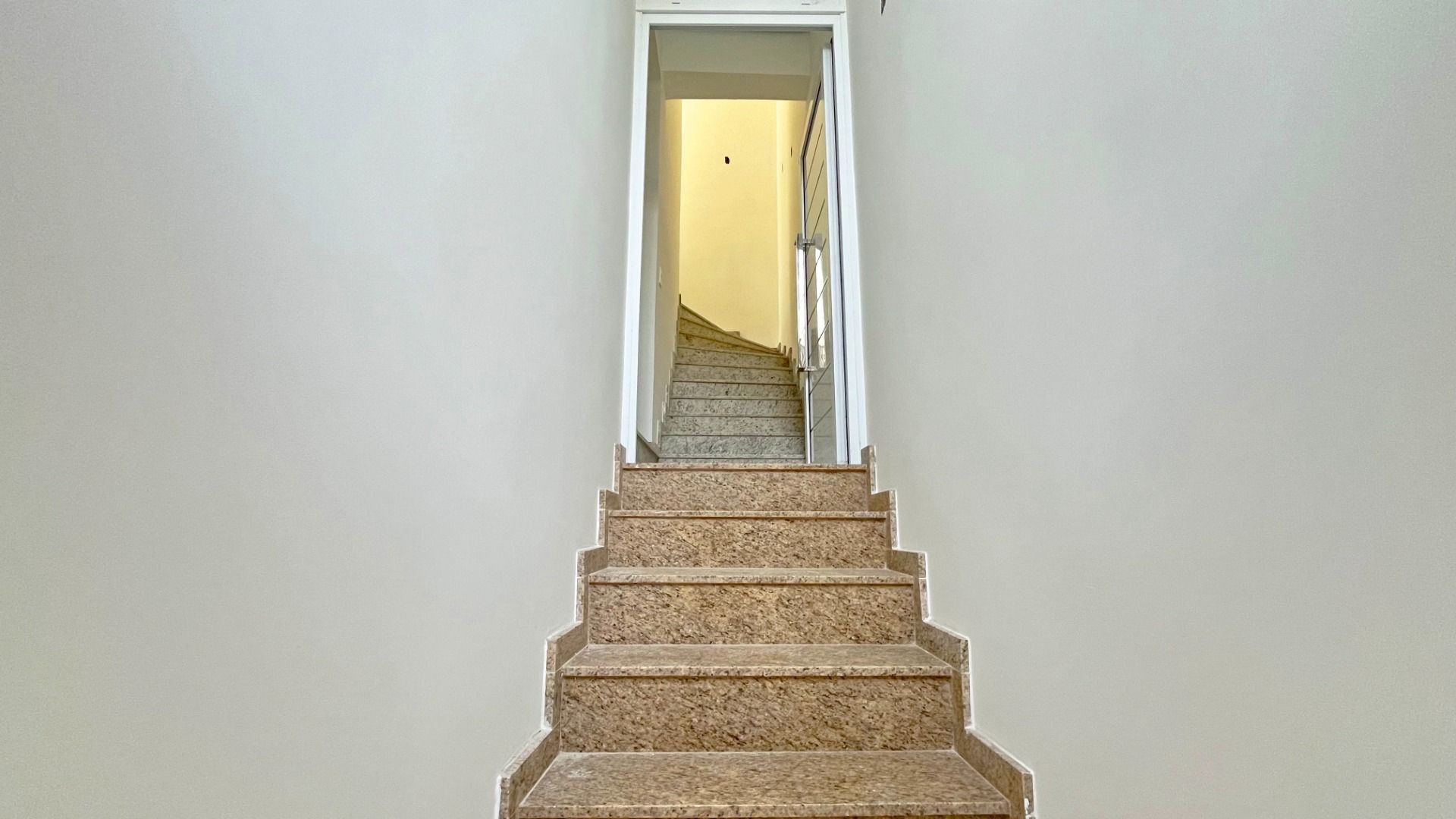 Casa à venda com 3 quartos, 215m² - Foto 10
