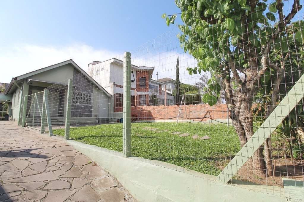 Casa para alugar com 3 quartos, 150m² - Foto 1