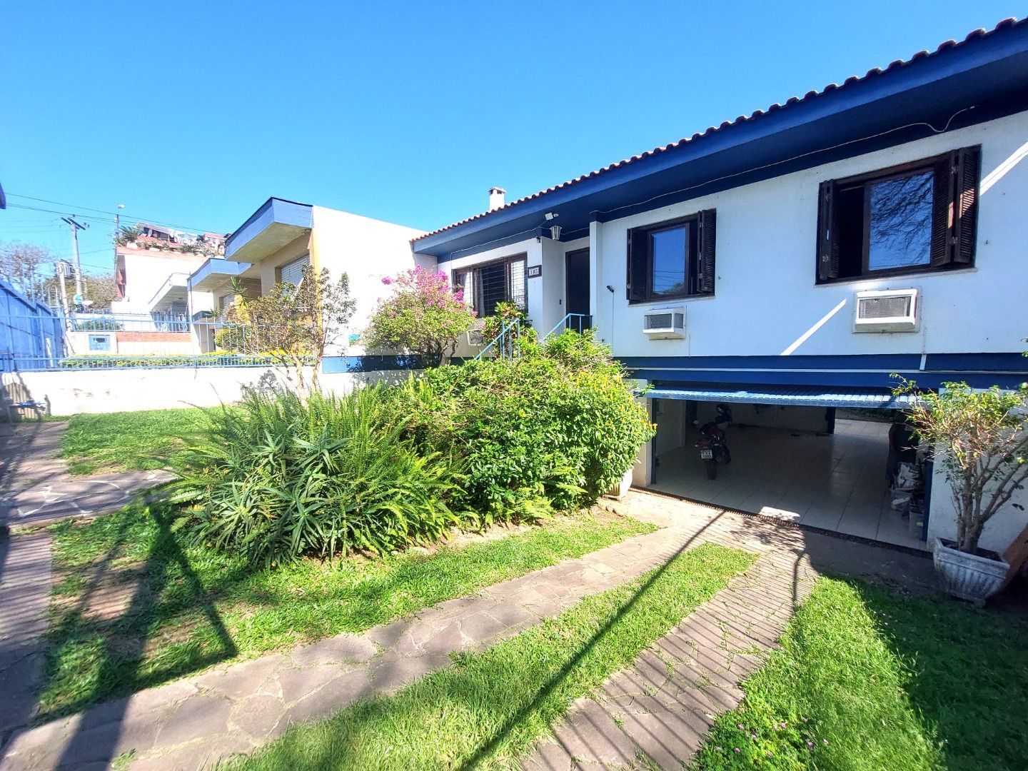 Casa, 3 quartos, 210 m² - Foto 1