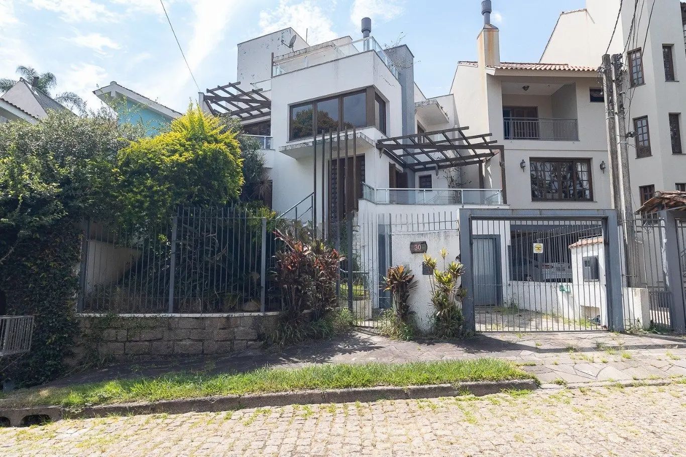 Casa, 5 quartos, 303 m² - Foto 1