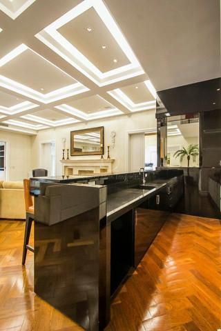 Casa à venda com 7 quartos, 1165m² - Foto 8