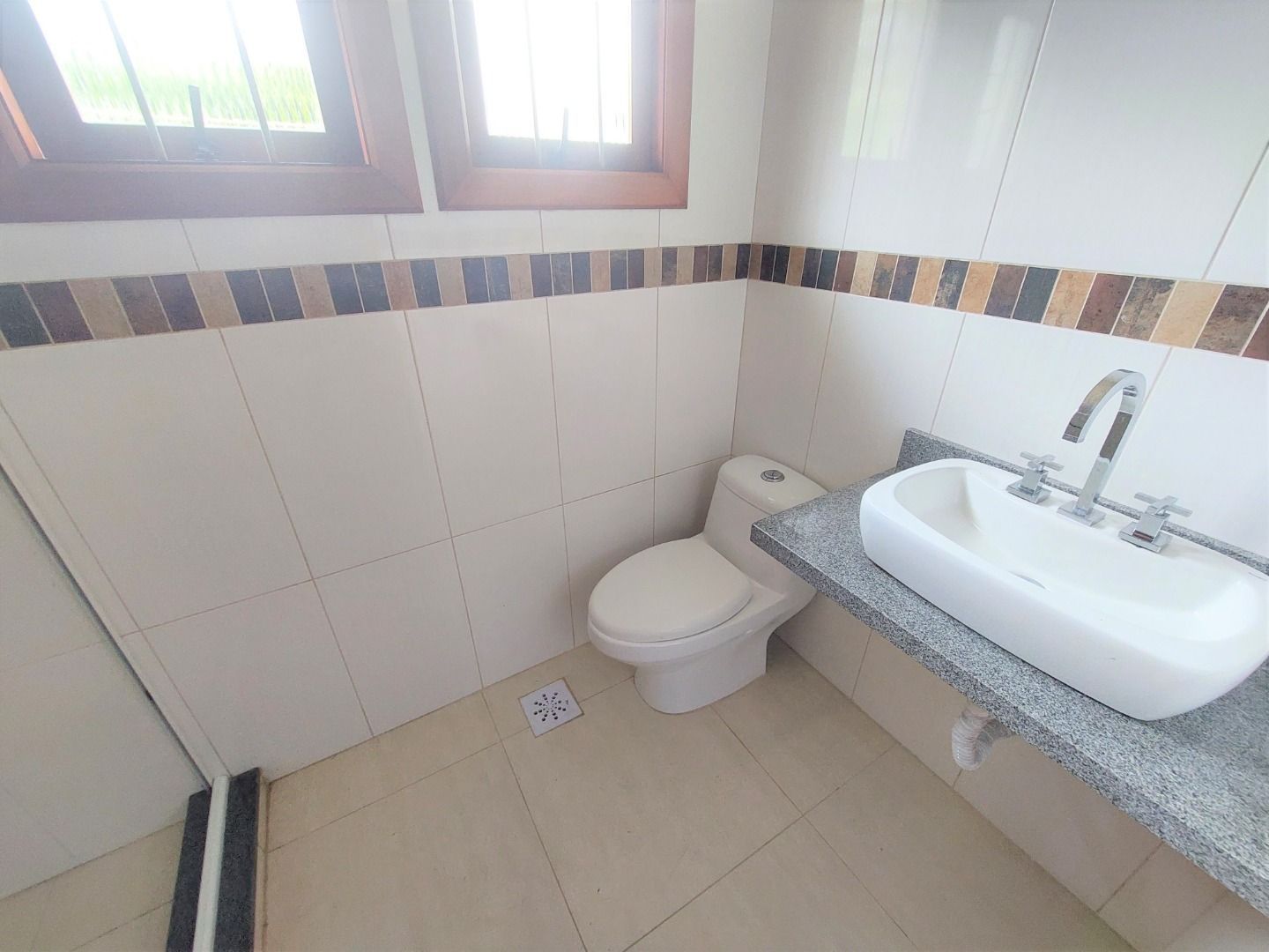 Casa para alugar com 3 quartos, 182m² - Foto 26