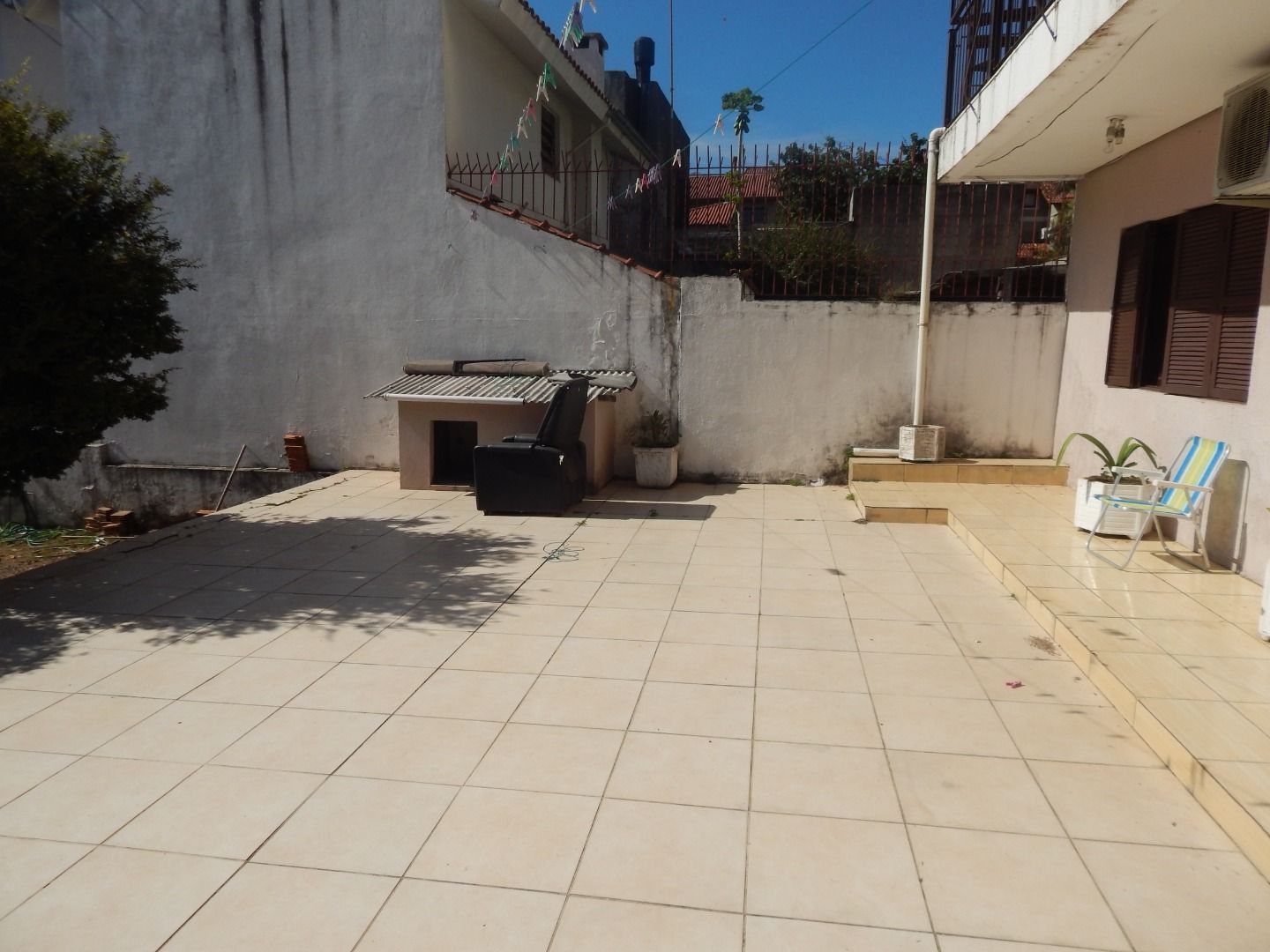 Casa à venda com 4 quartos, 215m² - Foto 3