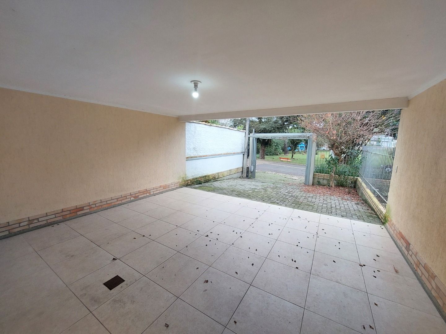 Casa para alugar com 3 quartos, 182m² - Foto 3