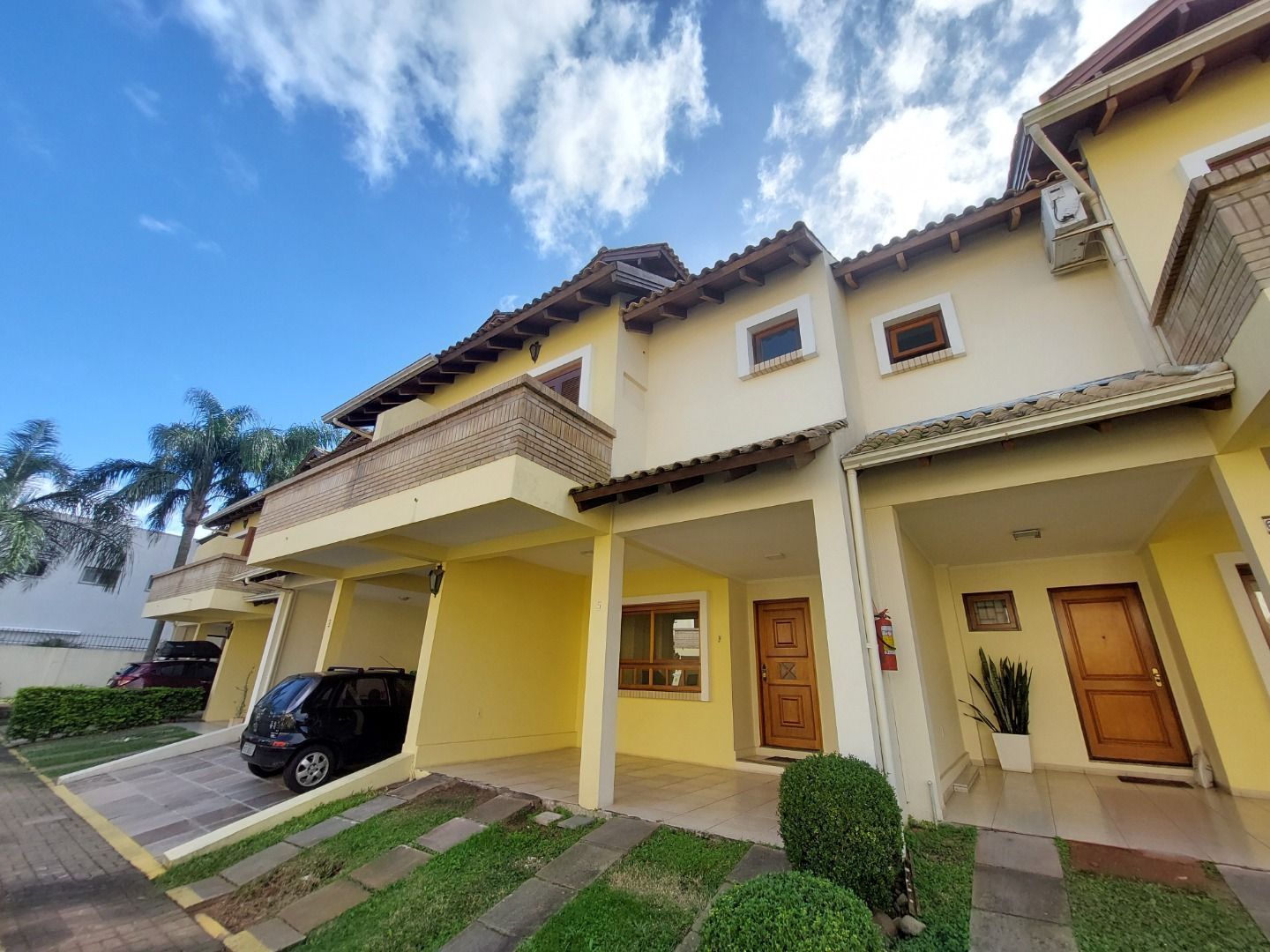 Casa para alugar com 3 quartos, 150m² - Foto 1