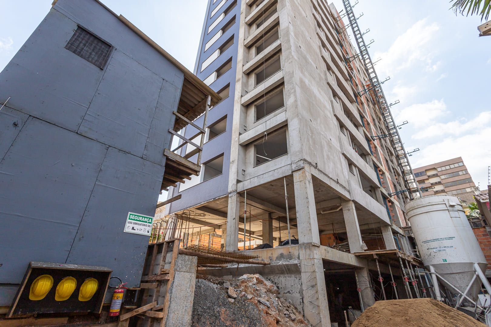 Apartamento à venda com 3 quartos, 143m² - Foto 21