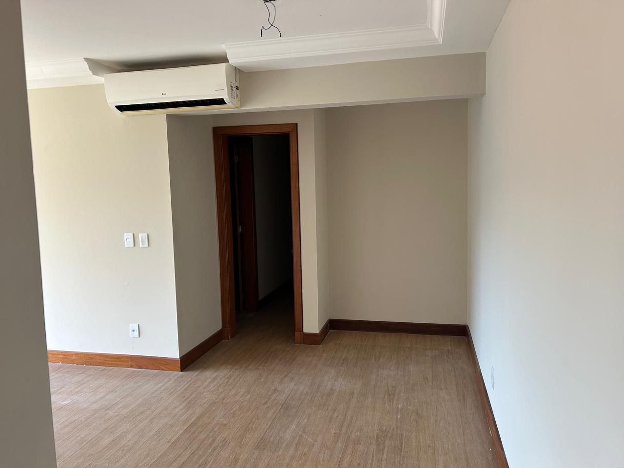 Apartamento à venda com 3 quartos, 98m² - Foto 4